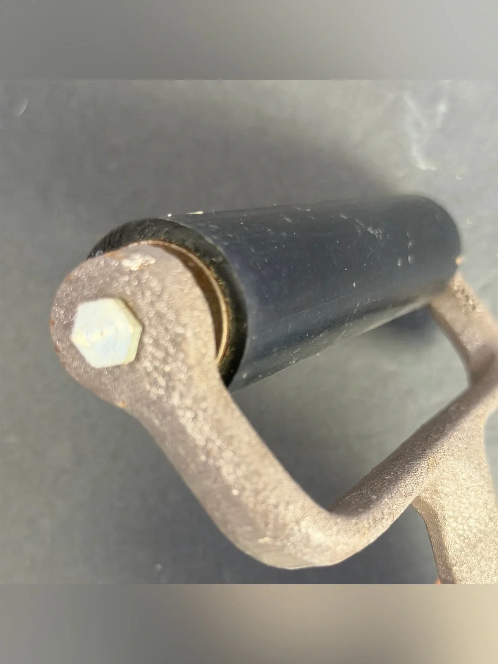 Vintage Brown Metal + 5.5